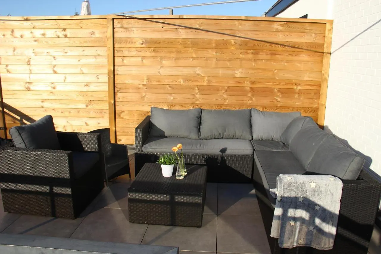 Family Appartement 'Marieo' With Game Room And Outdoor Facilities Gistel