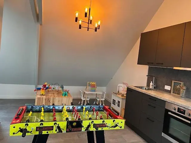 Family Appartement 'Marieo' With Game Room And Outdoor Facilities Gistel