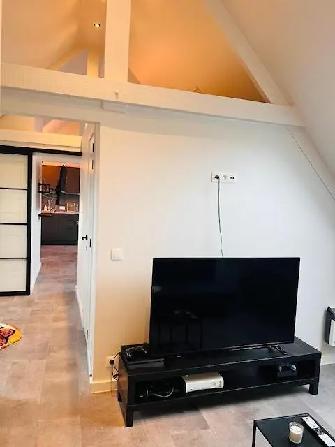Family Appartement 'Marieo' With Game Room And Outdoor Facilities Gistel